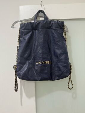 CHANEL 22 Hobo Backpack (Large)